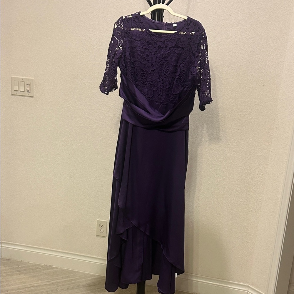 Elegant Purple Lace Evening Dress